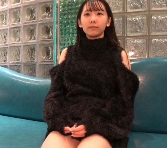 国内一二线自线2021原创西安粉嫩学妹坐骑片段1，完整版看禁止内容